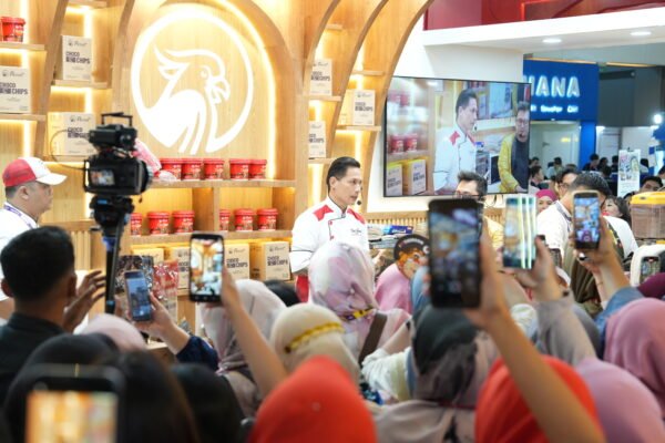 Chef Juna Hadir di Parrot! Baking Demo Spesial di Krista Interfood 2026